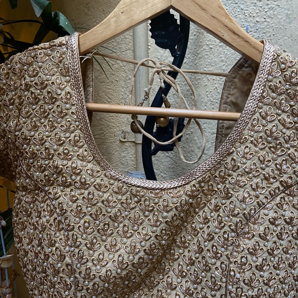 Pearl Blouse. Size - L - Picture 5 of 12